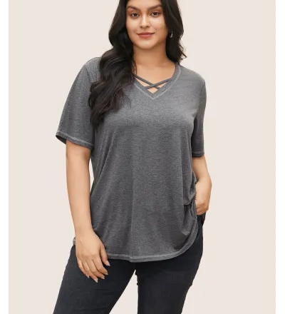 Solid Crisscross Neck Contrast Stitch T-shirt